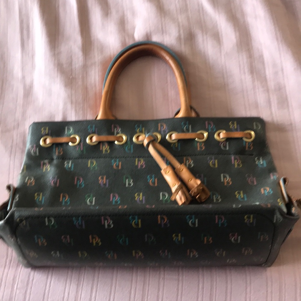 Dooney & buorke graphic purse